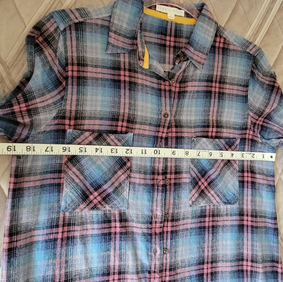Hint of Mint plaid/ detail back size L - Picture 7 of 7